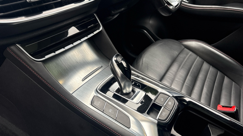 MG Hs 1.5 T-GDI Exclusive 5dr DCT Petrol Hatchback